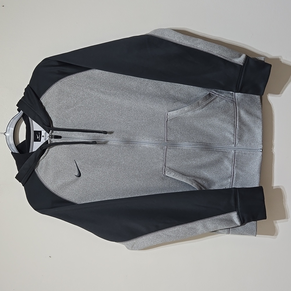 Nike Therma-Fit Raglan Sleeve Hooded Jacket